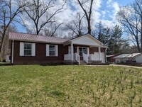 Building Photo - 3 Bedroom Home in Radcliff Near Ft. Knox!