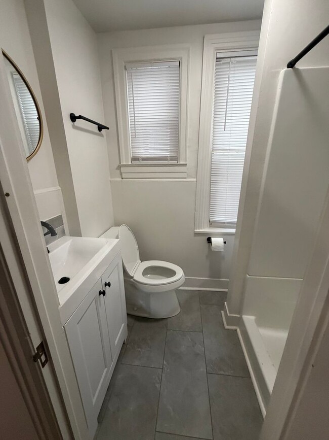 Building Photo - 338 Lancaster Ave