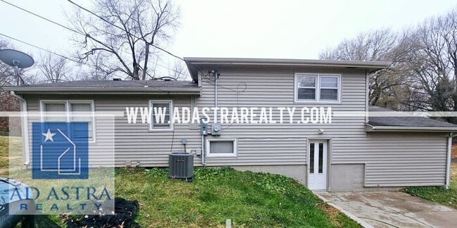Building Photo - Open 3 Bed 2 Bath Home KCMO!!-Coming SOON!!