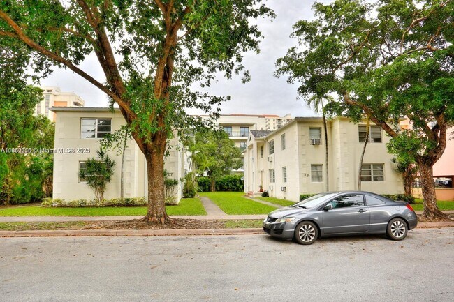 Building Photo - 27 Phoenetia Ave