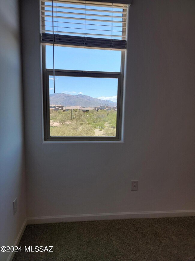 Building Photo - 5595 S Adero Cyn Trl