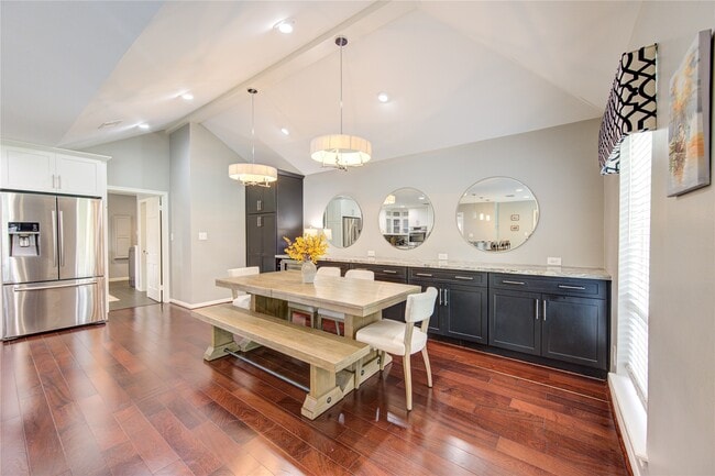 Building Photo - 15739 Fleetwood Oaks Dr