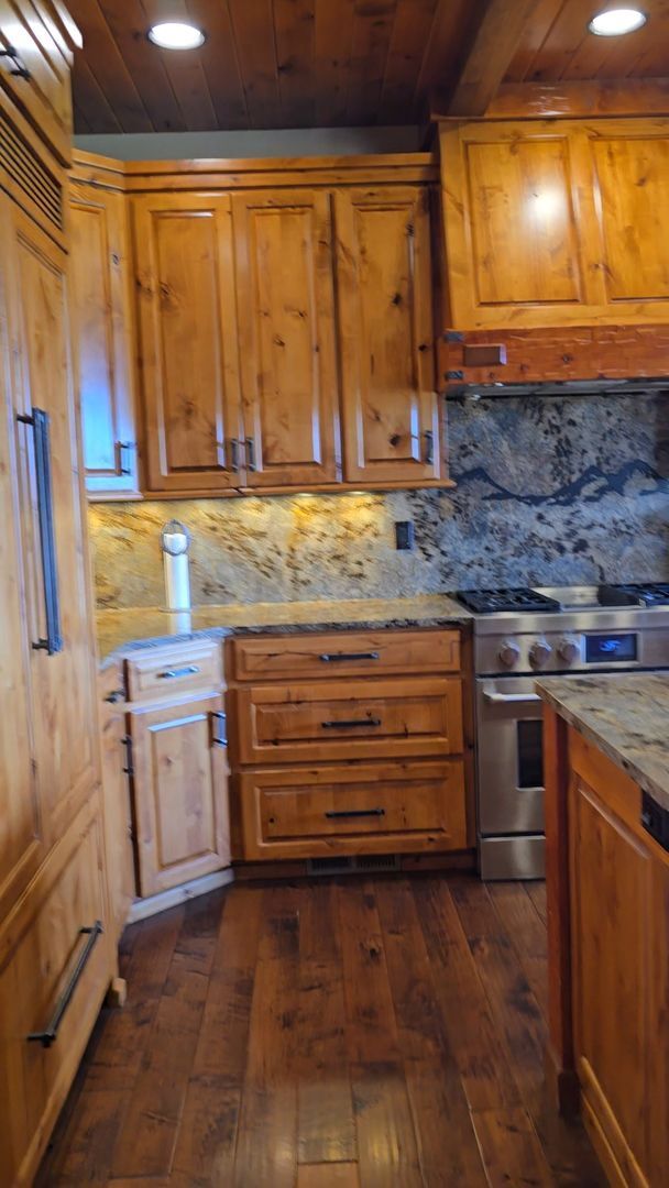 Building Photo - Country Living-Sisters Oregon