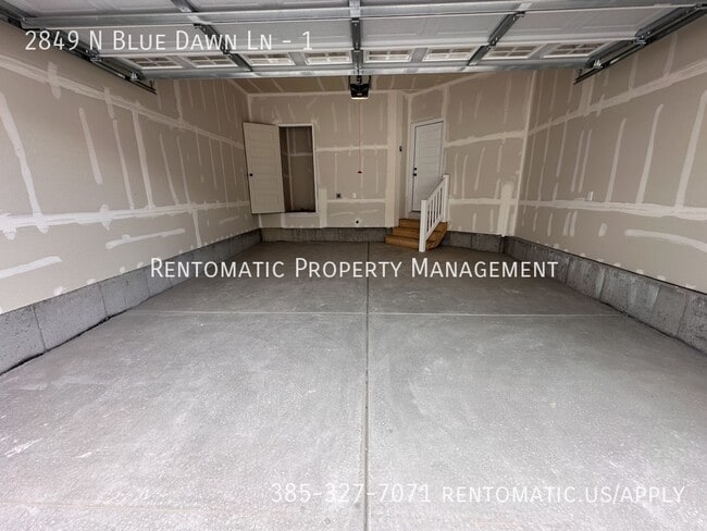 Building Photo - 2849 Blue Dawn Ln