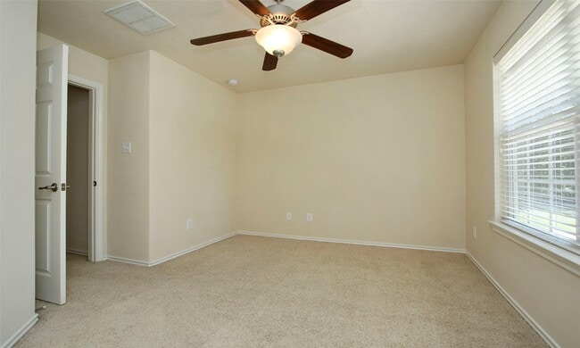 Building Photo - 14 BowerBank Ct