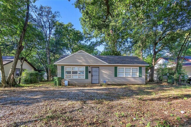 Building Photo - Cozy 3 Bed, 1 Bath Single Family Home in Montgomery, AL - $995/mo
