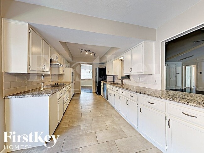 Building Photo - 3413 Valley View Ln