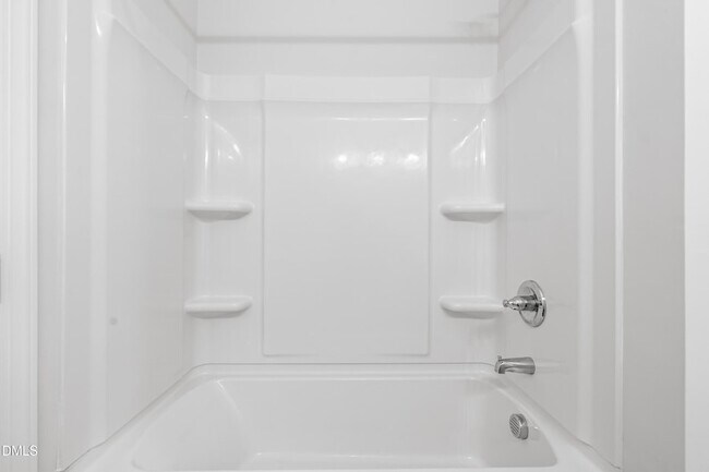 Building Photo - 148 E Battery Cir