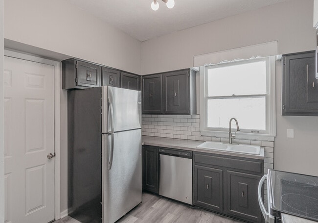 Building Photo - 1141 N 29th St