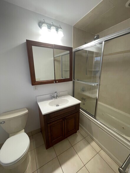 Building Photo - 41 Chobot Ln