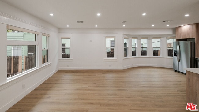 Building Photo - 5729 Carlton Way