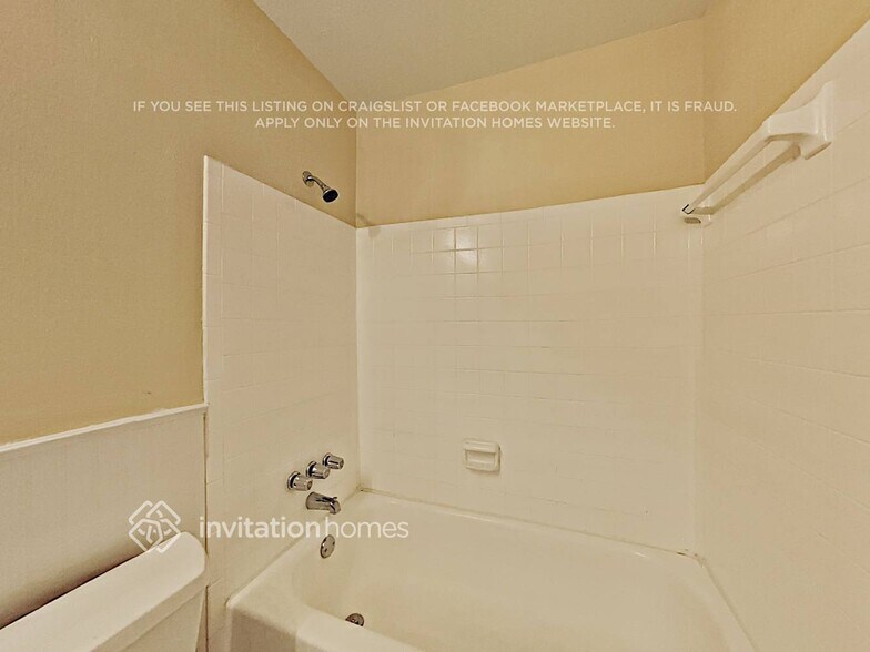 Building Photo - 5335 Laurelwood Pl