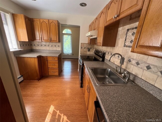 Building Photo - 2 Granada Crescent