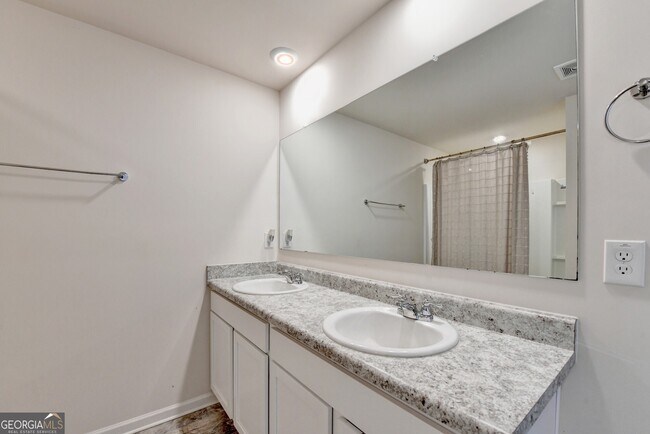 Building Photo - 52 Brode Ln