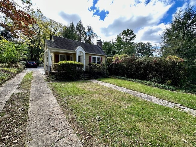 Building Photo - Charming Kenilworth Home