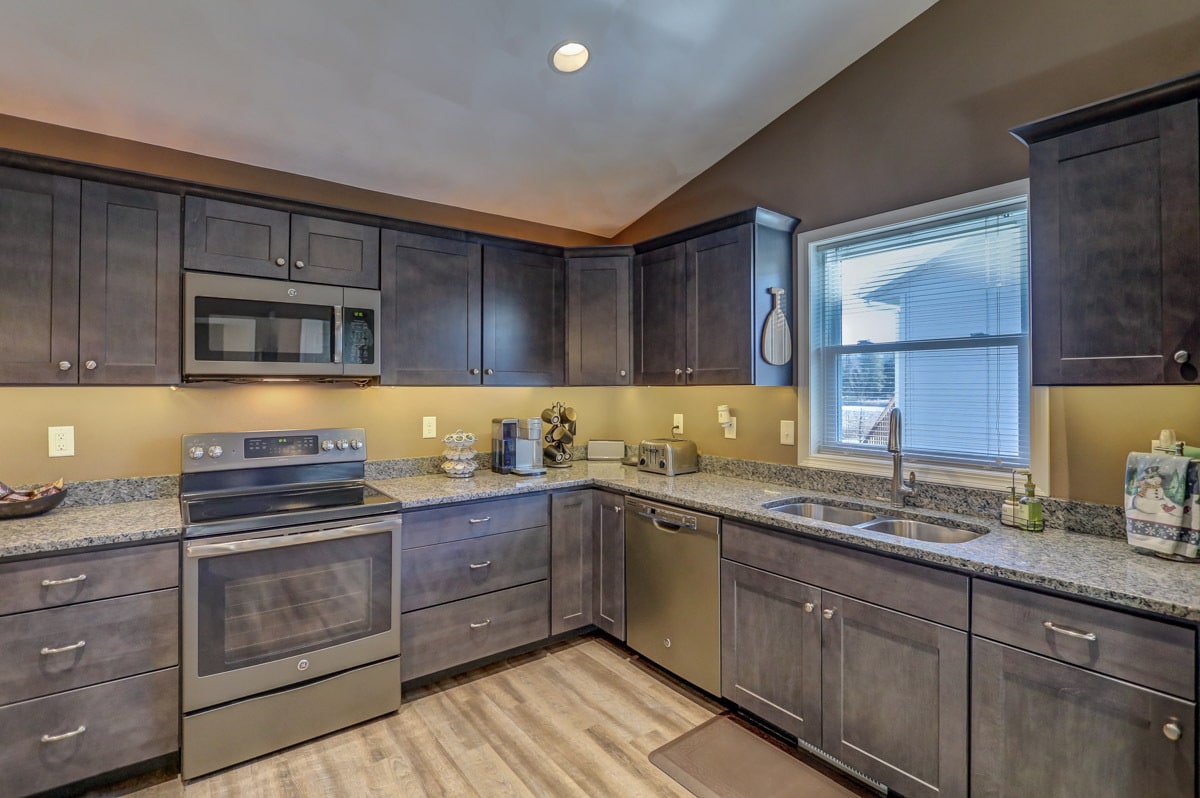 Marble countertops with soft close cabinets - 836 Thompson Drive