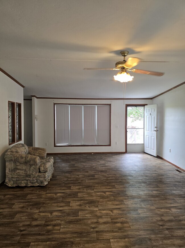 Building Photo - 1717 Black Rd