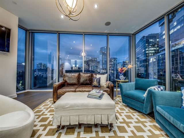 Building Photo - 2900 McKinnon-3117
