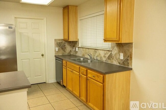 Building Photo - 1613 Apollo Cir