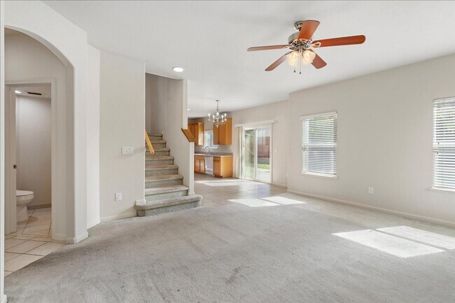 Building Photo - 7 Pewter Ct