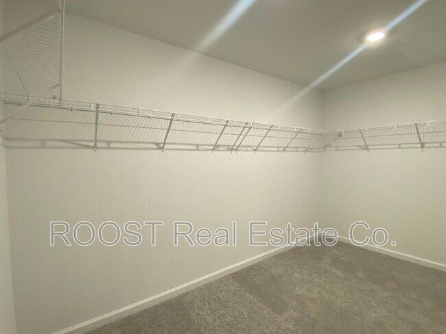 Building Photo - 1541 Newport St SE