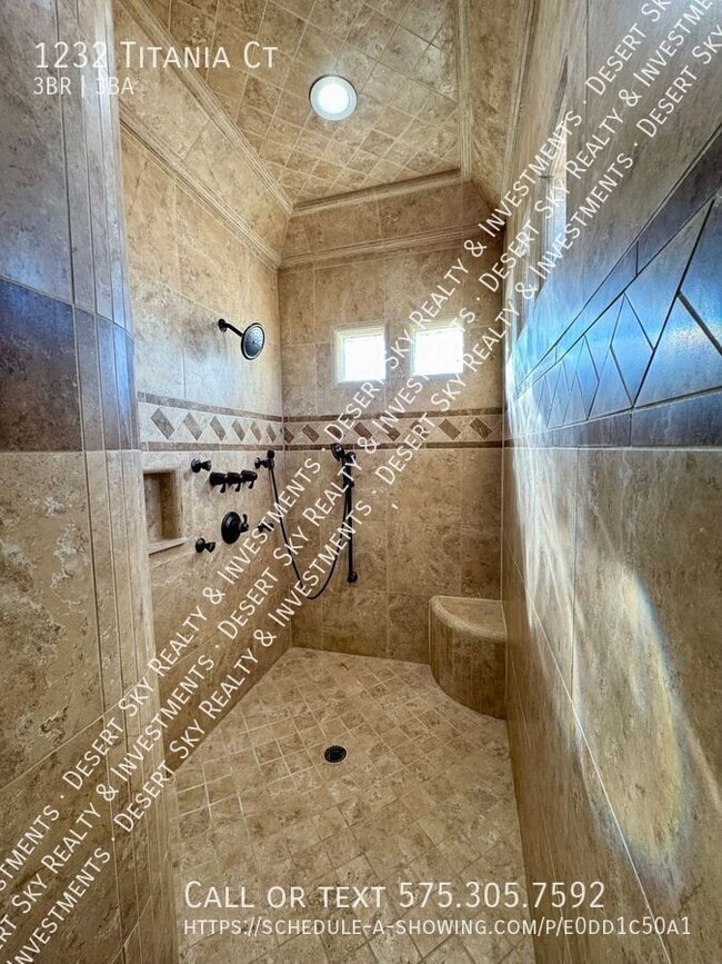 Building Photo - 1232 Titania Ct