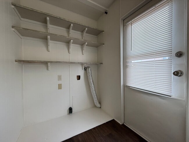 Building Photo - 2BR/2BA Mobile in Quiet Neighborhood
