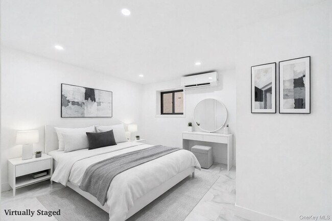 Building Photo - 1770 Pacific St