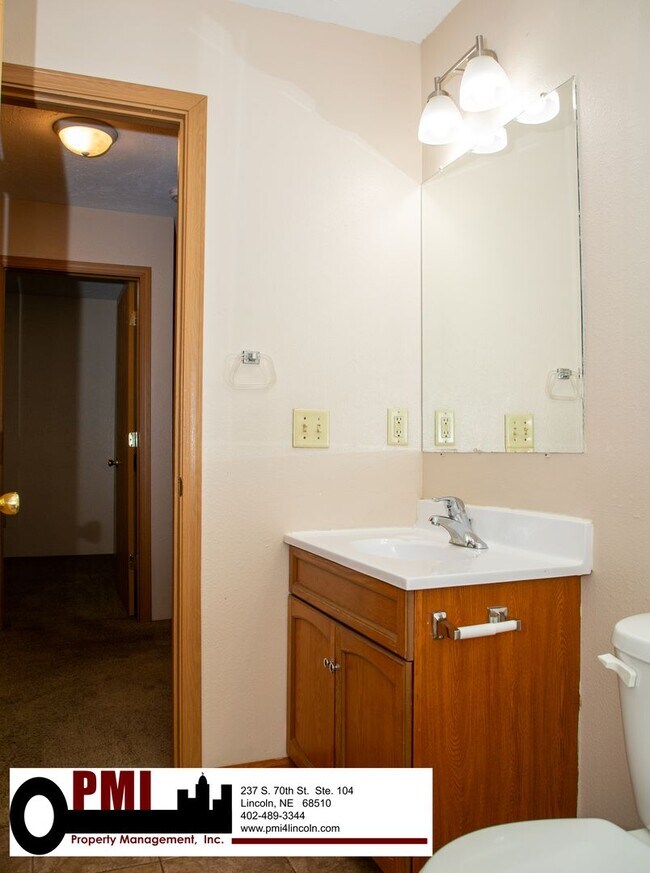 Building Photo - 1738 N 27th St