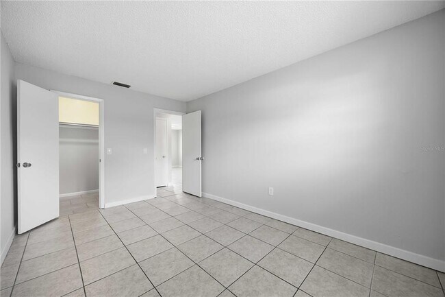 Building Photo - 1118 Melody Ln