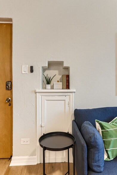 Building Photo - 1666 Detroit St