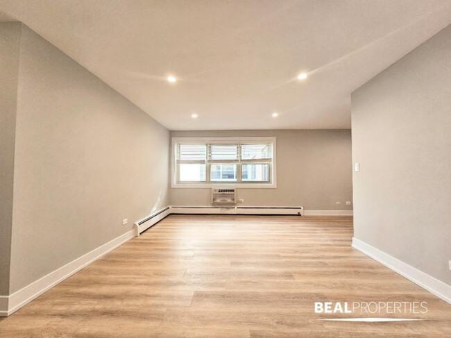 Primary Photo - 1 bedroom in CHICAGO IL 60657