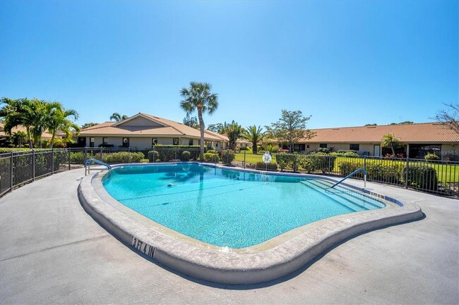 Building Photo - 7143 Wood Creek Dr