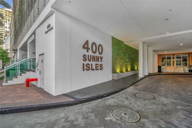 Building Photo - 400 Sunny Isles Blvd