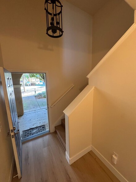 Building Photo - 4800 Westlake Pky