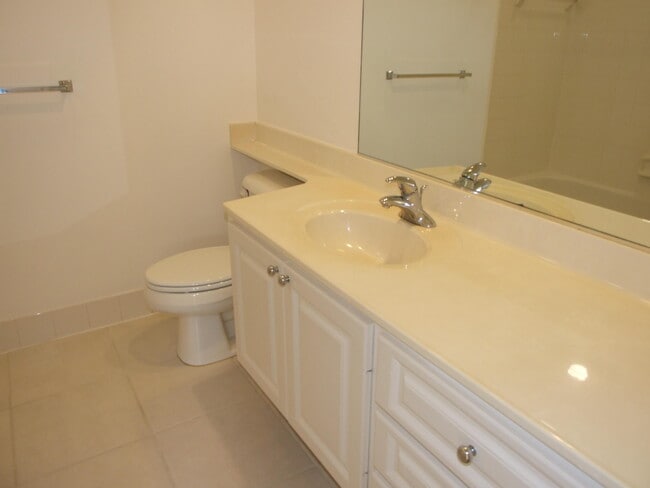 Building Photo - 181 Santa Barbara Way