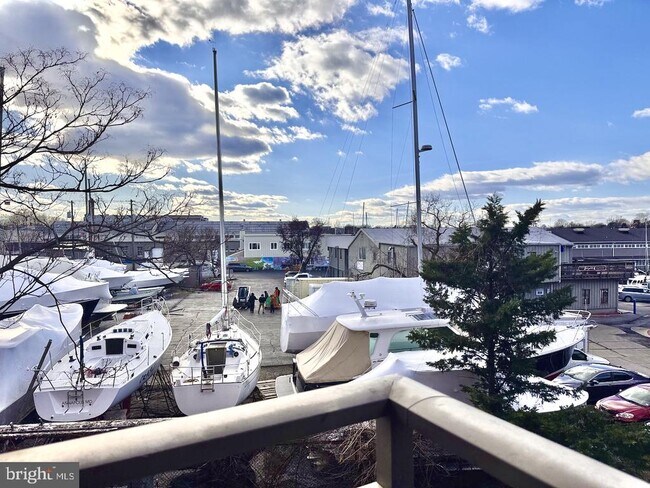 Building Photo - 100 Severn Ave