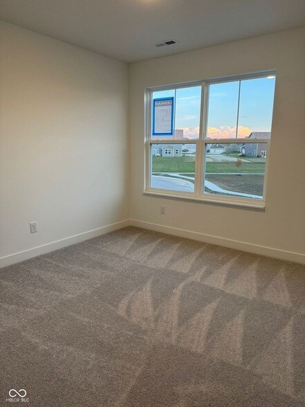 Building Photo - 15354 Farrington Rd