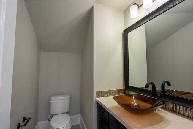 Building Photo - 2614 Orleans Way