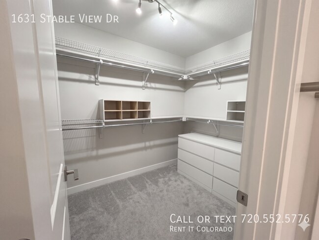 Building Photo - 1631 Stable View Dr