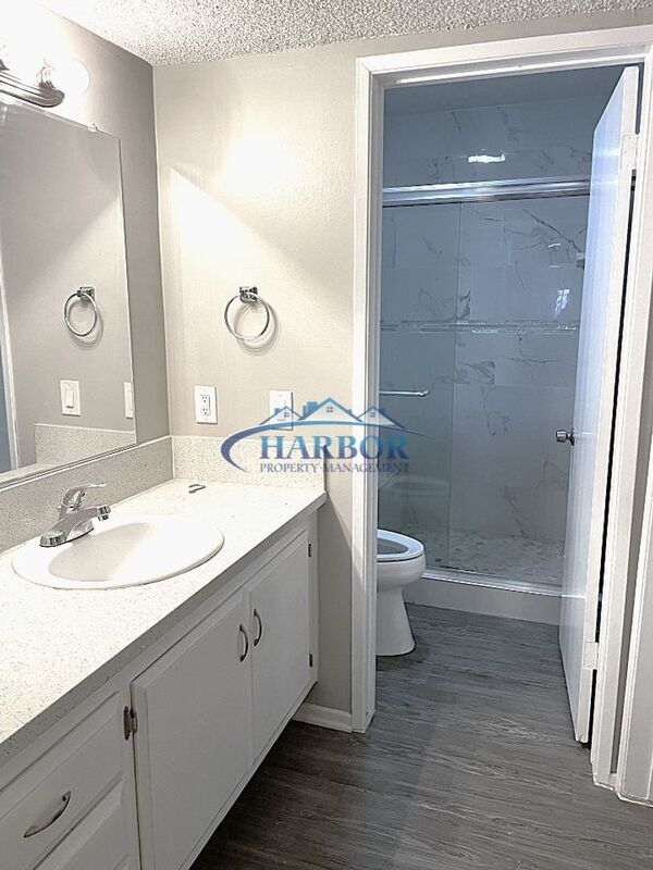 Building Photo - 822 S Leland St