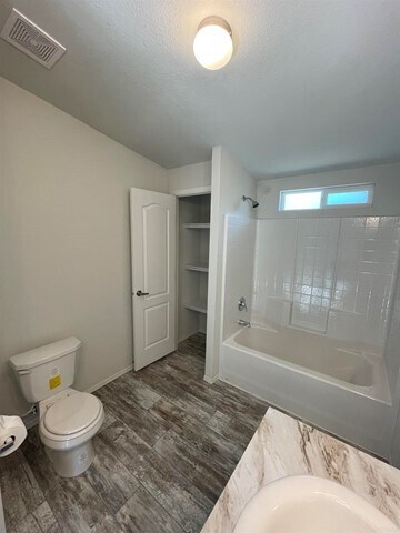 Building Photo - 3639 La Canada Rd