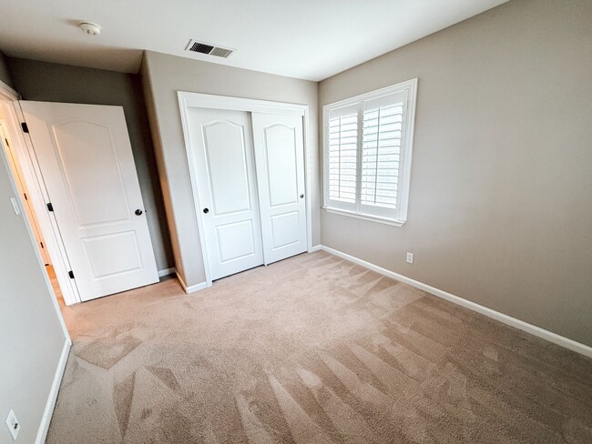 Building Photo - San Ramon Home Available Now!