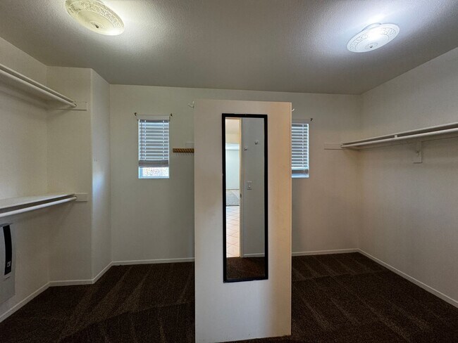 Building Photo - Spacious 4 bedroom in Murrieta for rent!