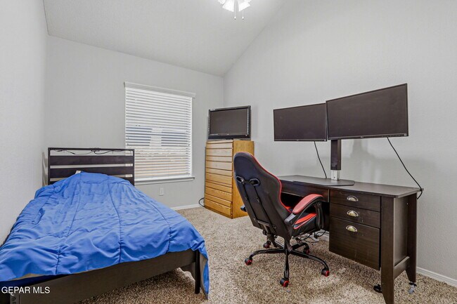 Building Photo - 3828 Tierra Aurora Dr