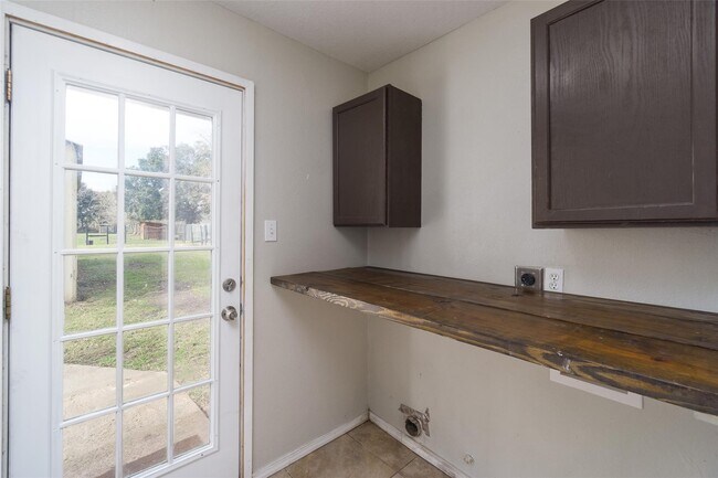 Building Photo - 4604 S Tower Rd