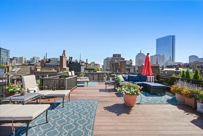 Building Photo - 95 Beacon St