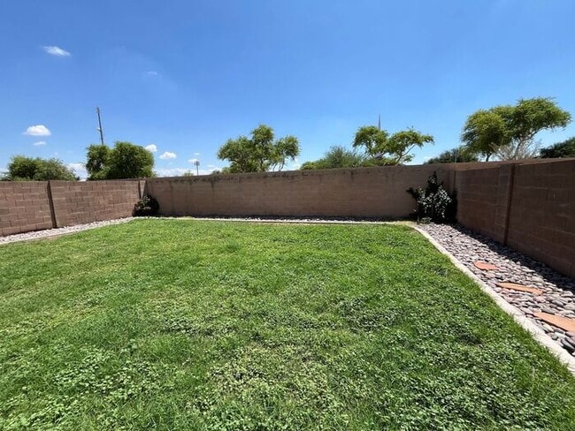 Building Photo - 3 Bedroom in Johnson Ranch Golf Community!