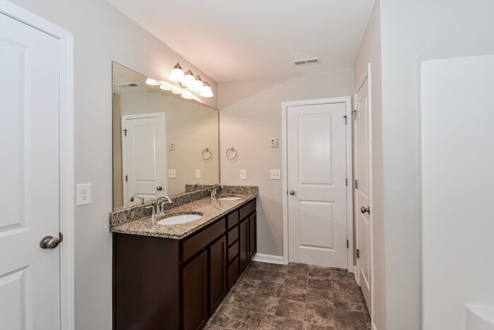 Building Photo - 316 Beacon Field Rd