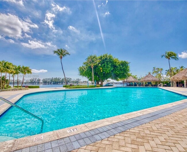 Building Photo - 2451 Brickell Ave
